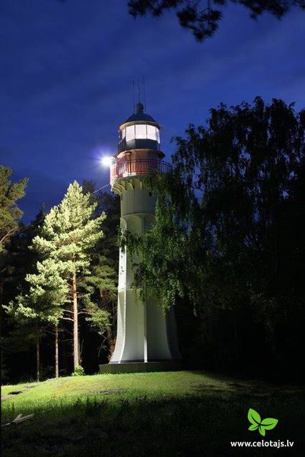 Mersraga_lighthouse.jpg