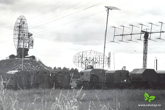 Padomjuarmijaslokatori-1991g.jpg